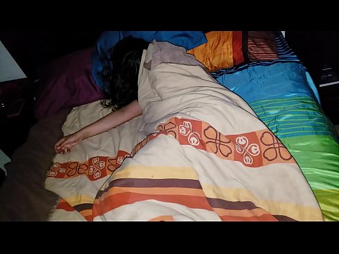 ❤️ Njërku qorton njerkën e tij të re ndërsa ajo fle. ️ Porno shtëpie tek ne sq.niceporn-tv.ru